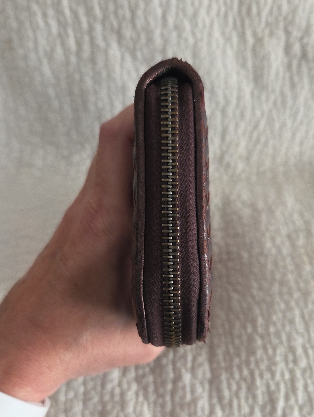 Bottega Veneta Textured Zippered Long Wallet in Shimmery Dark Bronze - Picture 12 of 15